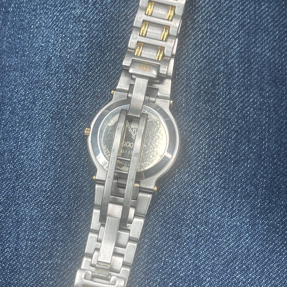 Gucci watch - Picture 2 of 4